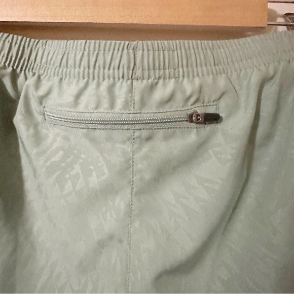 Nike Dri Fit Running Green Pattern Shorts Pocket Size Medium Athletic - Picture 9 of 11